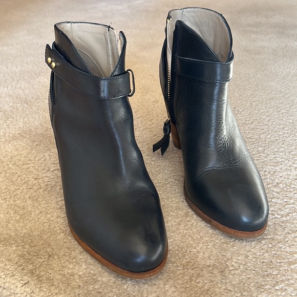 Boden Stratford booties. - Picture 3 of 8